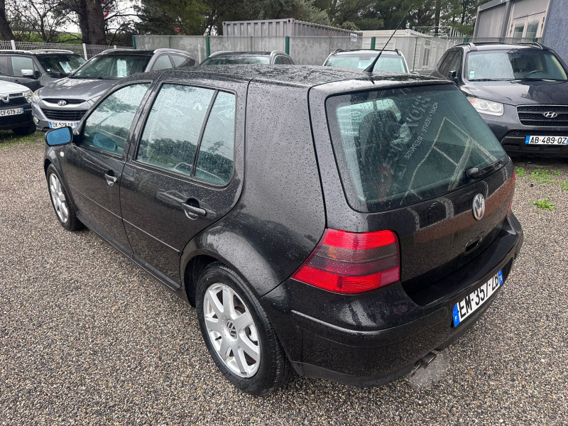 GOLF IV