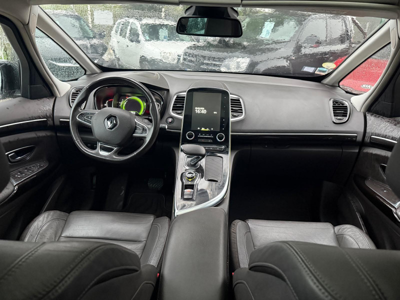 ESPACE V