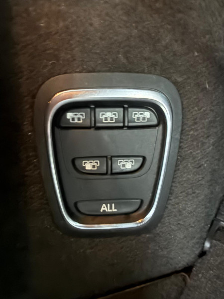 ESPACE V