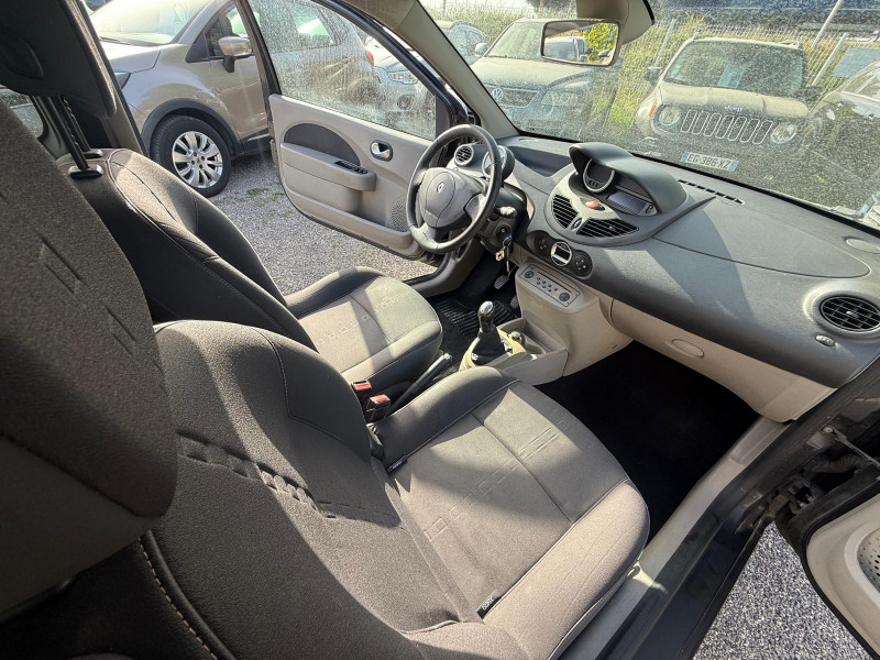 TWINGO II