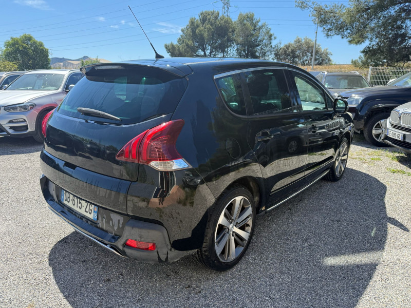 3008 HYBRID4
