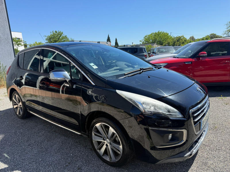 3008 HYBRID4