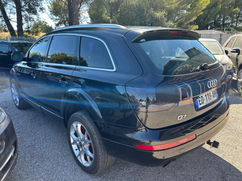 Q7