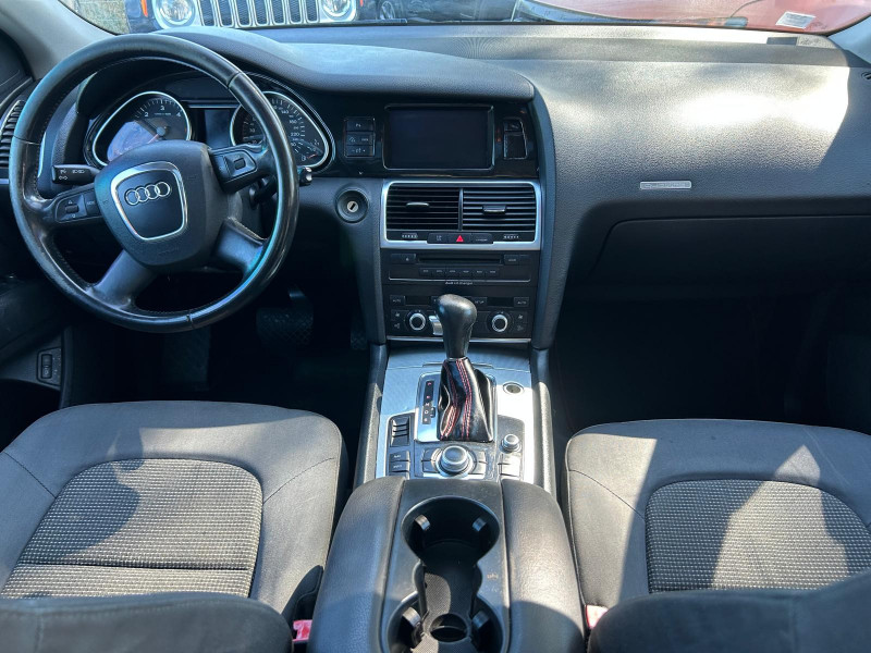 Q7