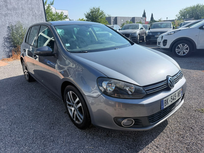 GOLF VI