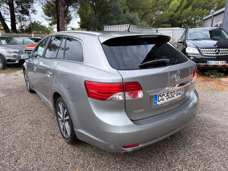 AVENSIS SW