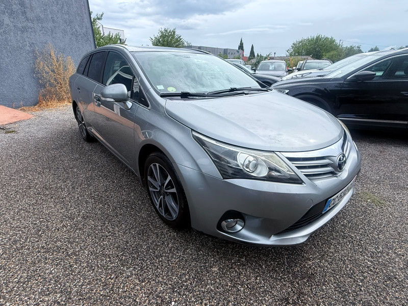 AVENSIS SW