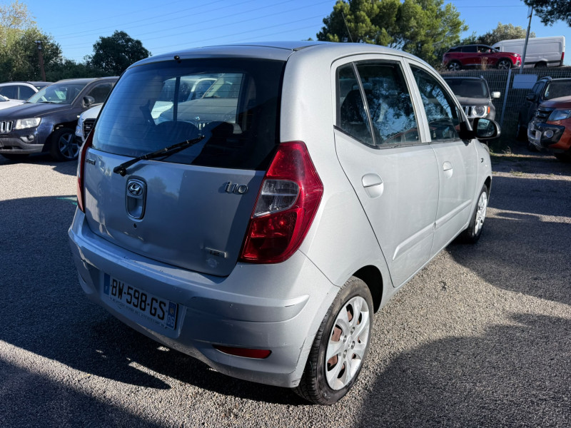 I10